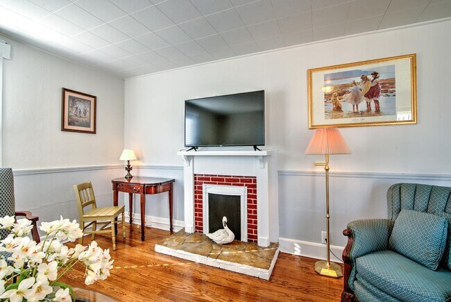 Building Photo - 1624 Edgemont Ave