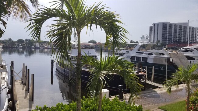 Building Photo - 20936 NE 37th Ave