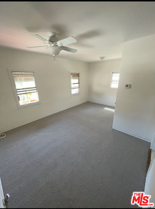 Building Photo - 843-844 Huntley Dr