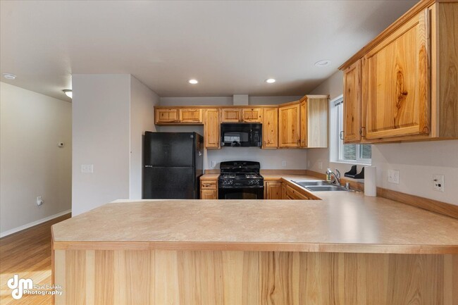 Building Photo - 4051 E Birch View Dr
