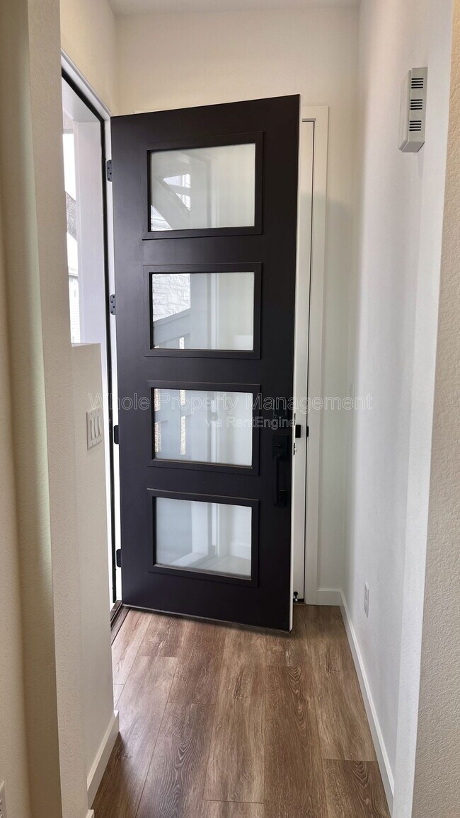 Building Photo - 11511 Amplify Cir