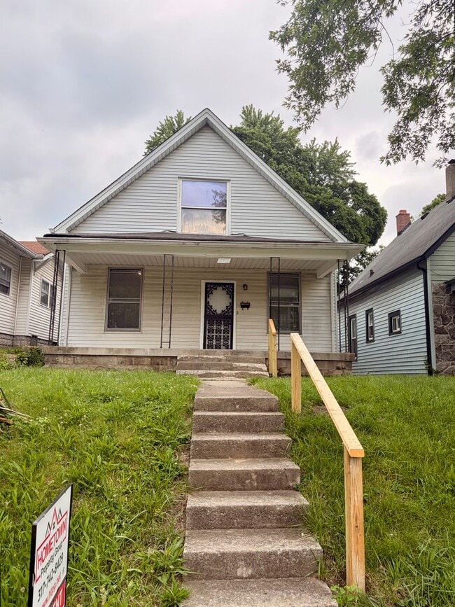 Building Photo - 2 Bed 1 bath home