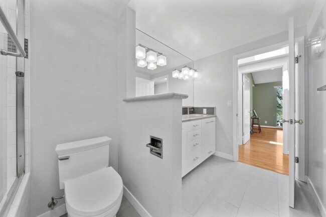 Building Photo - 7175 Red Holly Ct