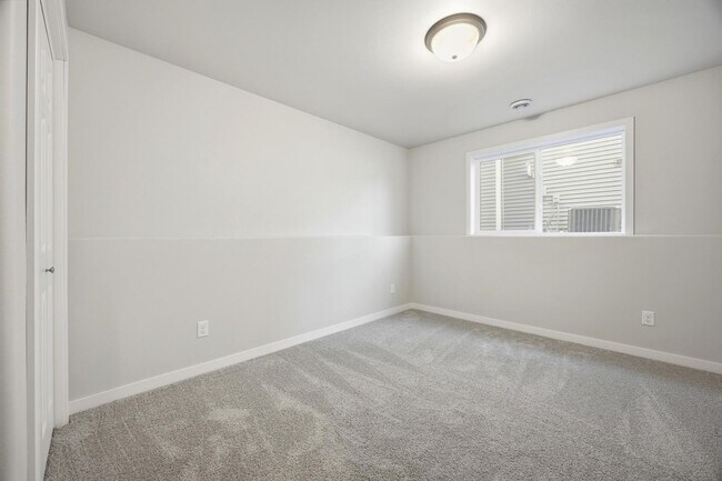 Building Photo - 6713 Samuel Dr