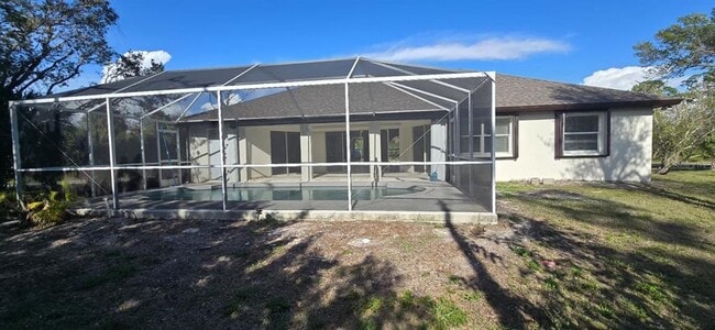 Building Photo - 5329 Kasper St