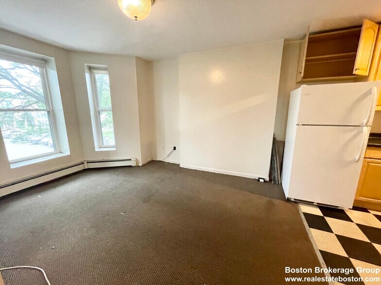 Building Photo - 90 Hammond St