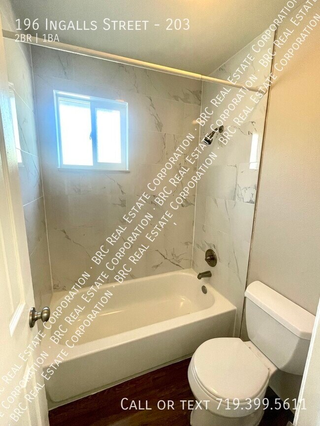 Building Photo - 196 Ingalls St