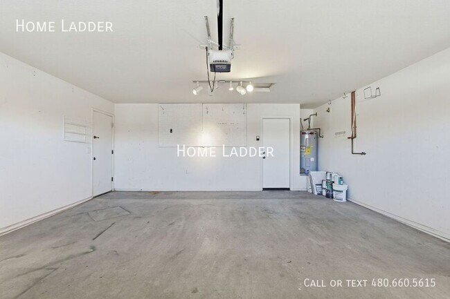 Building Photo - 4101 E Longhorn St
