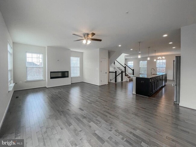 Building Photo - 15501 Newtonmore Ln