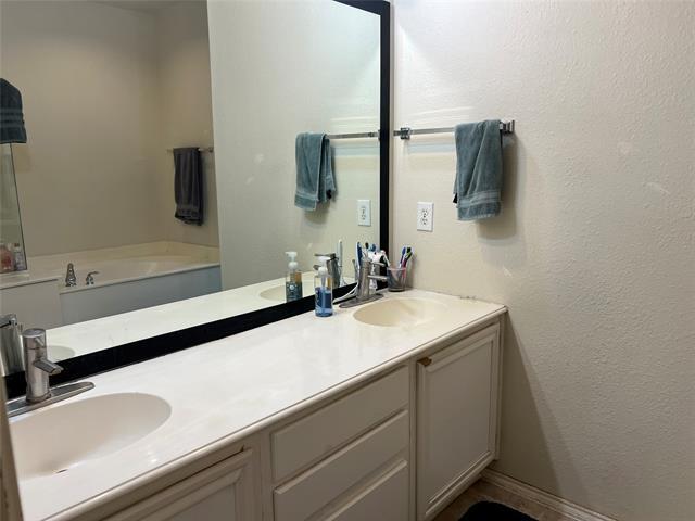 Building Photo - 3941 Creek Crossing Dr