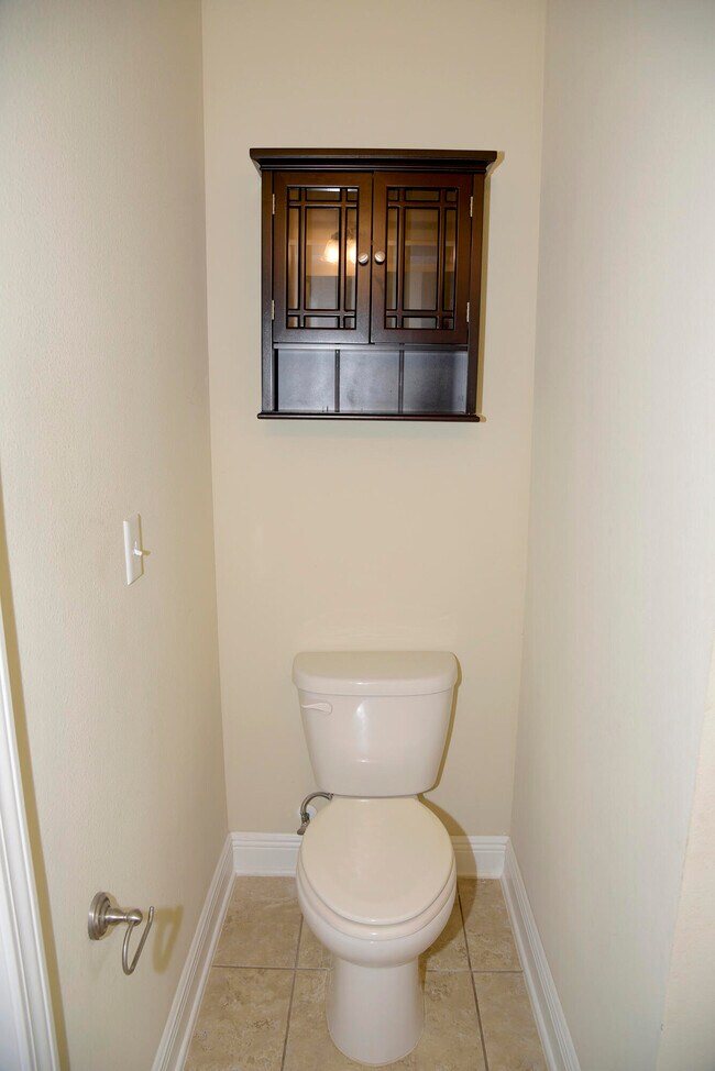 Building Photo - 289 Dickens Dr