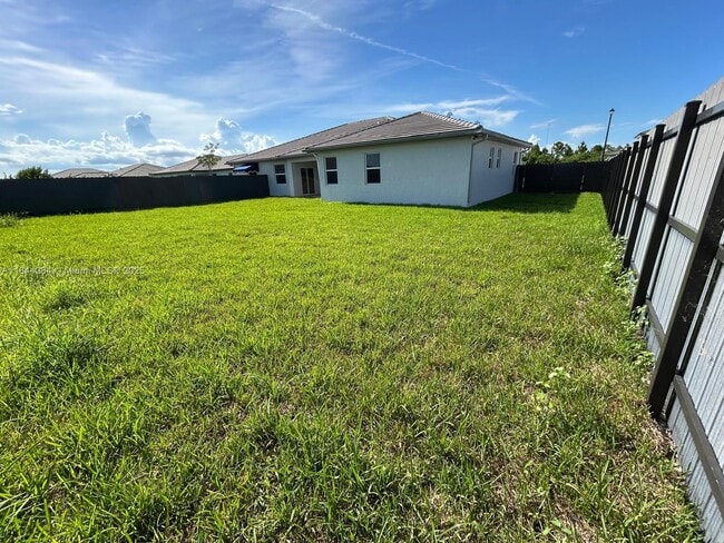 Building Photo - 16740 SW 290th Ln