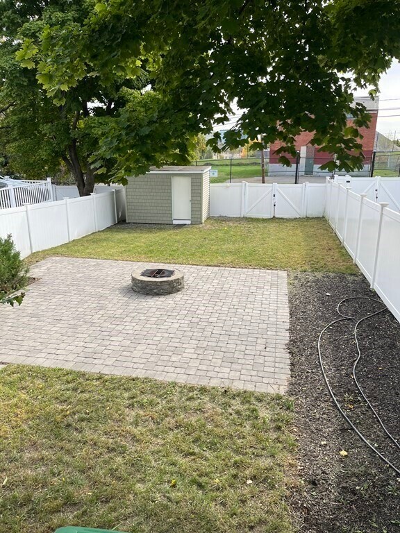 Building Photo - 39 Ash Ave