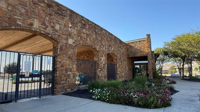 Building Photo - 3313 De Torres Cir