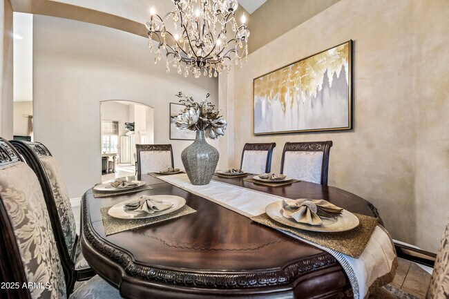 Building Photo - 1817 E Willow Tree Ct