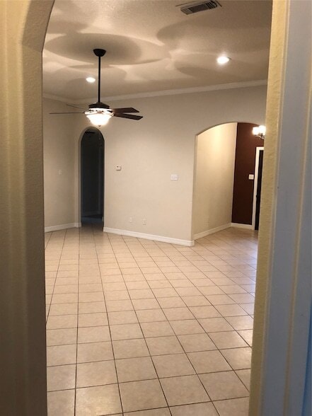 Building Photo - 13322 Colton Ln