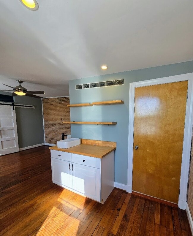 Building Photo - 239 S Collington Ave