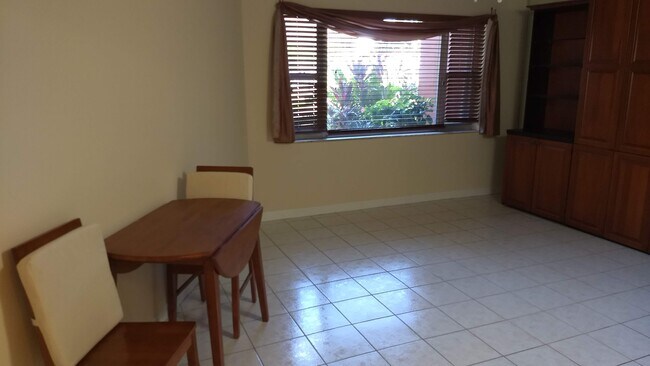 Building Photo - 1000 River Reach Dr