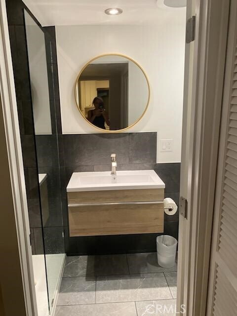 Building Photo - 48828 Desert Flower Dr