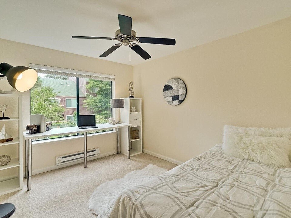 Secondary bed - 684 Teatree Ct