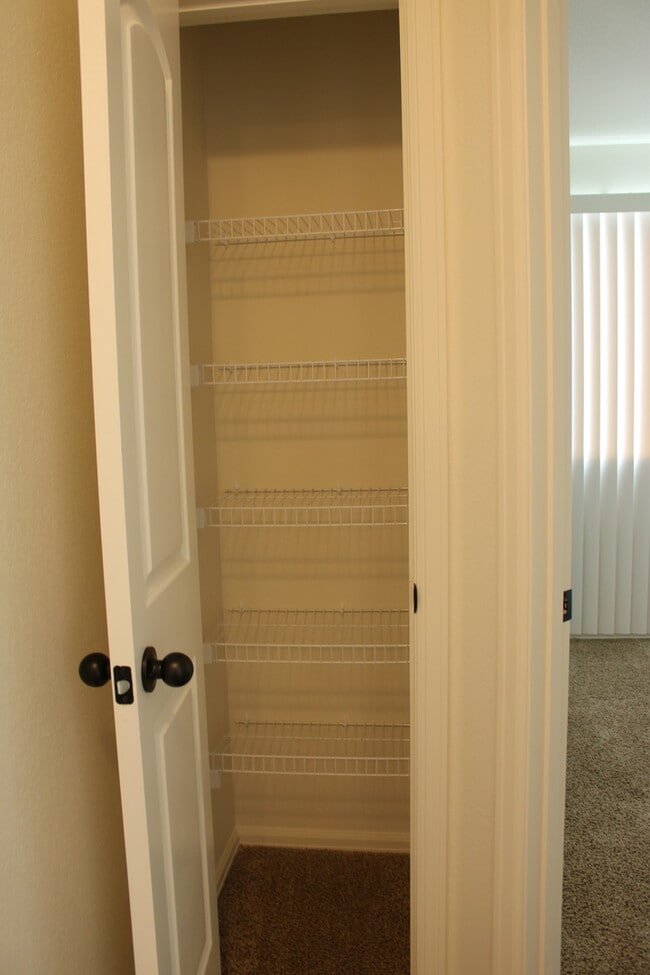 Building Photo - 3 bedroom, 2 bath in Severance!
