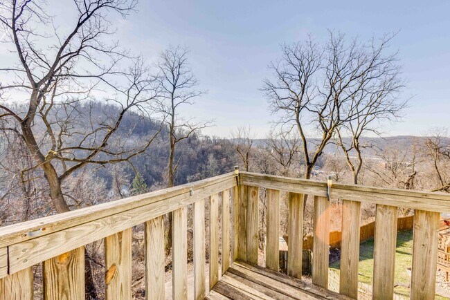 Building Photo - 238 Hazelwood Ave