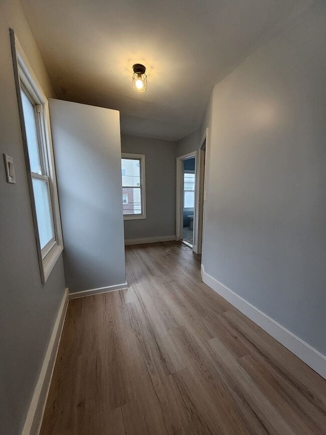 Building Photo - 82-90 Wilson Place