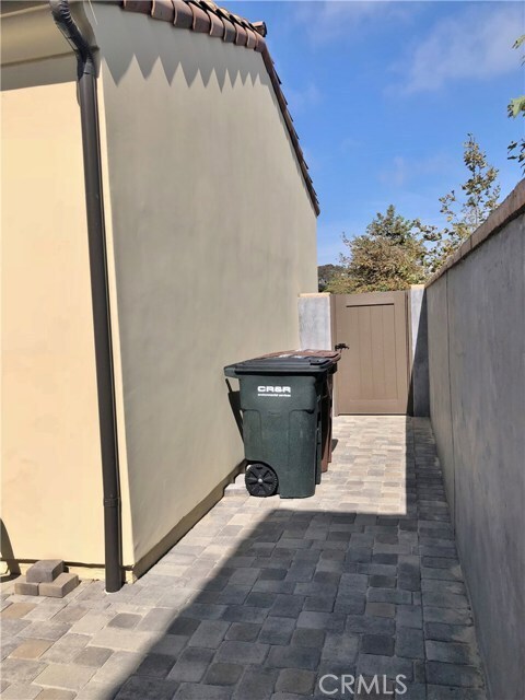 Building Photo - 216 Via Murcia