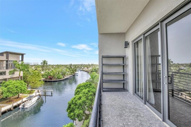 Building Photo - 164 SE 4th Terrace