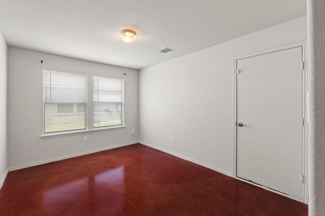 Building Photo - 4608 Acers Ln