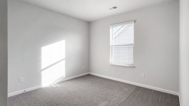 Building Photo - 130 Millbrook Dr
