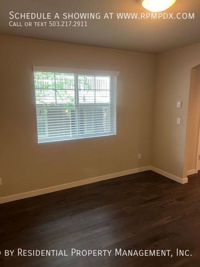 Building Photo - 14075 SW Compass Dr