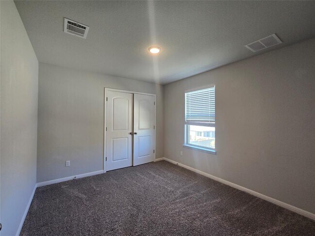 Building Photo - 2320 Bravo Ct