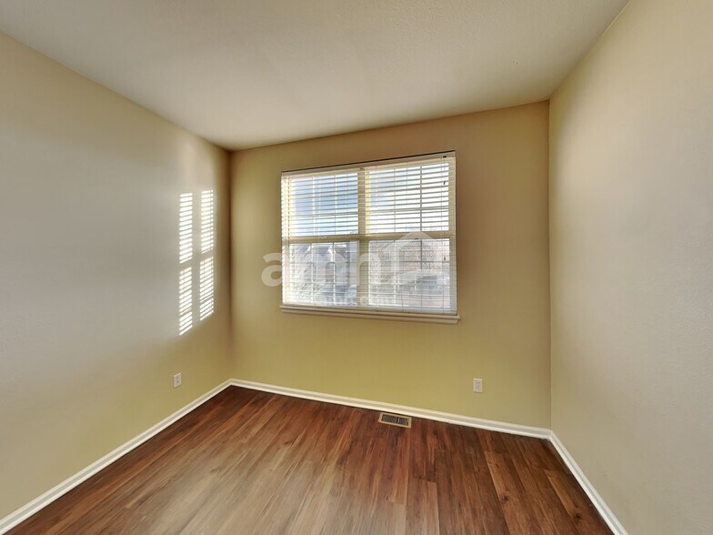 Building Photo - 23559 E Arkansas Pl