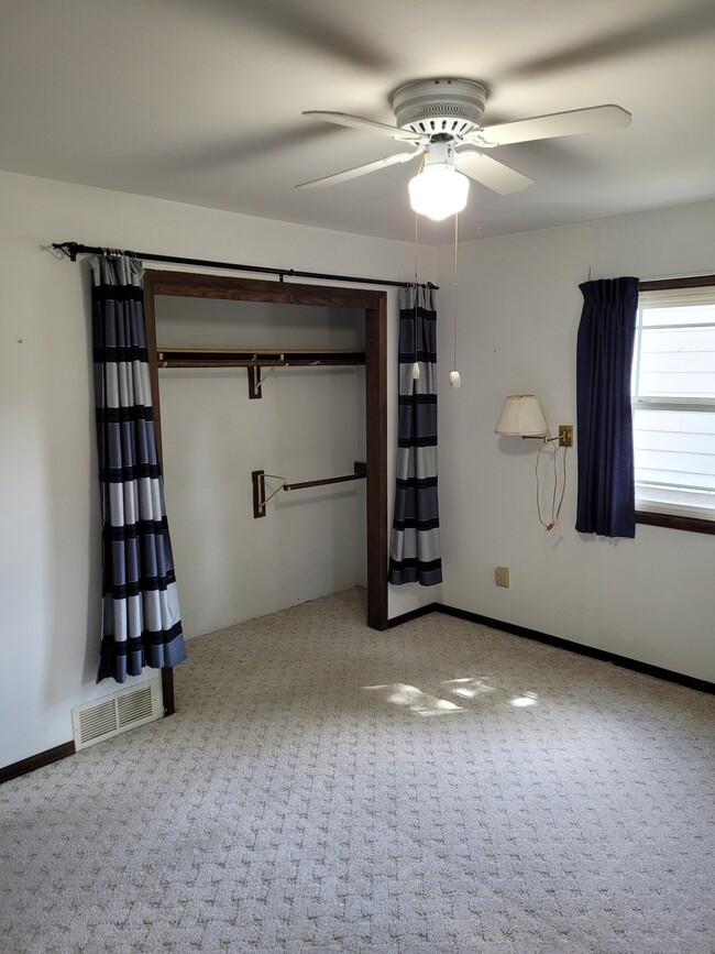 Building Photo - 2215 New Hampshire St