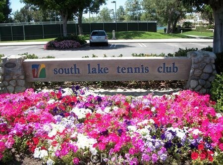 Building Photo - 39 Goldenrod