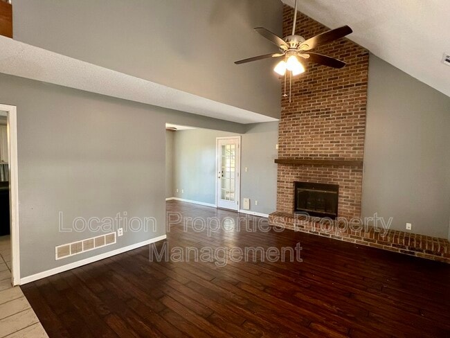 Building Photo - 3800 Stockade Ct