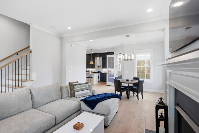 Building Photo - 1000 Fendley St