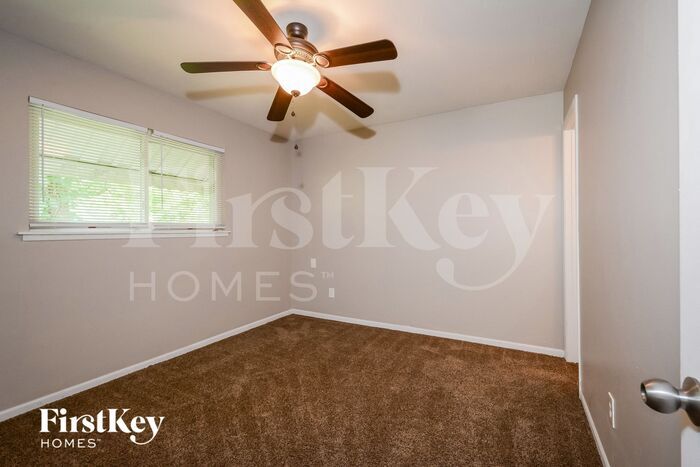 Building Photo - 212 Allen Dr