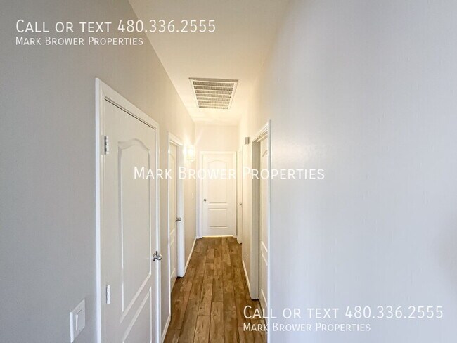 Building Photo - 270 W Dana Dr