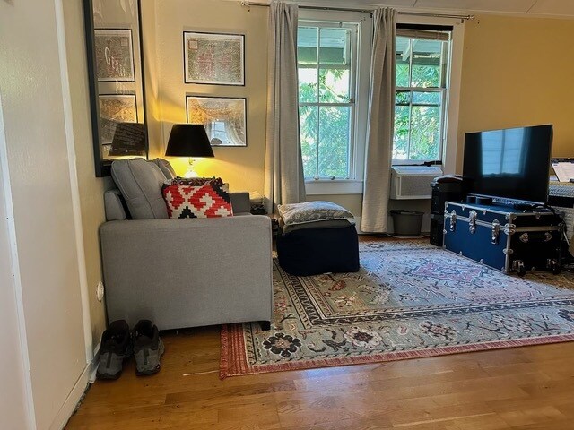 Primary Photo - 222 D St