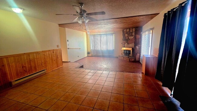 Building Photo - Corrales 4 Bedroom For Rent