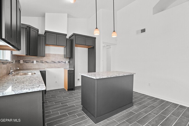 Building Photo - 14329 Bill Lazor Pkwy