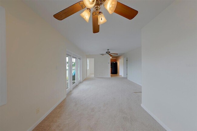 Building Photo - 222 Pompano Dr SE