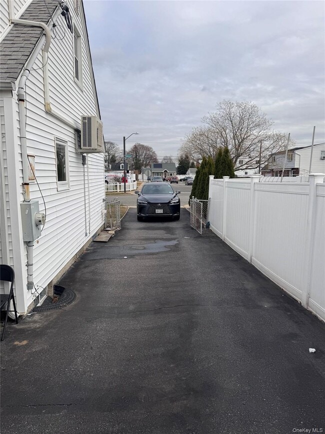 Building Photo - 190 Lee Ave