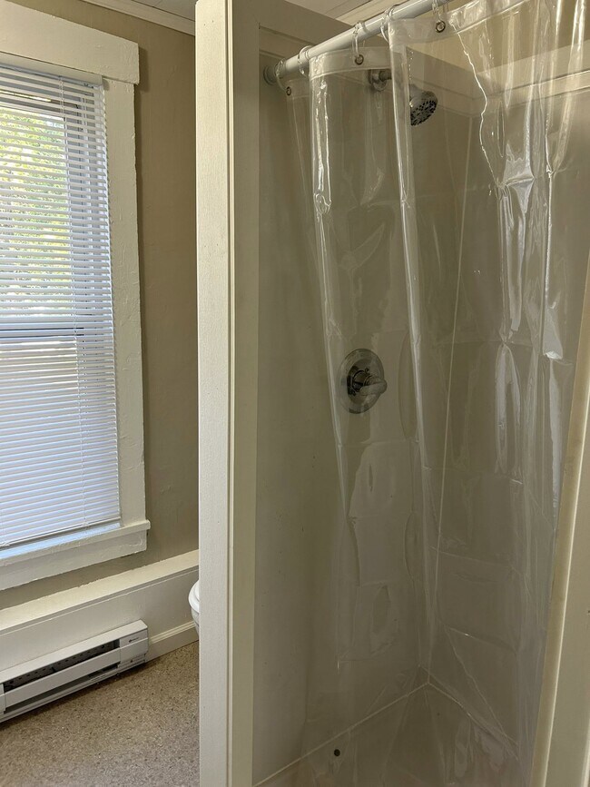 Building Photo - 62 W Market St