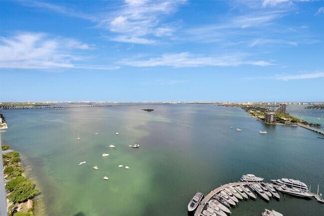 Building Photo - 1717 N Bayshore Dr