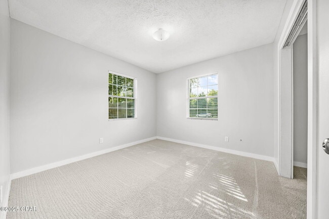 Building Photo - 1203 Iowa Ave