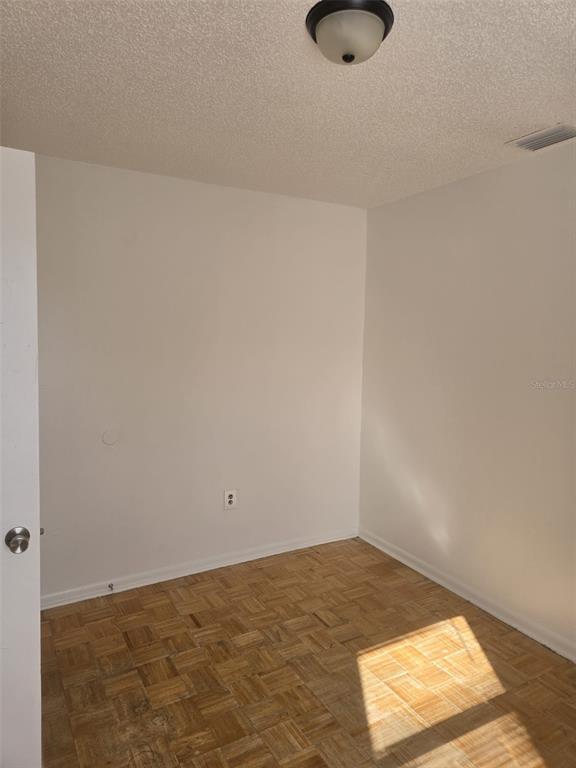 Building Photo - 701 W Beresford Rd