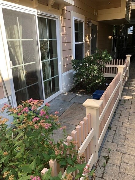 Building Photo - 69 Bolton St